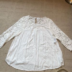 Old navy lace shoulder top BNWT